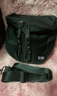 (Category: ) located in . Submitted by ahdenlim (Listing ID 1150058828, Image 1). Description: .