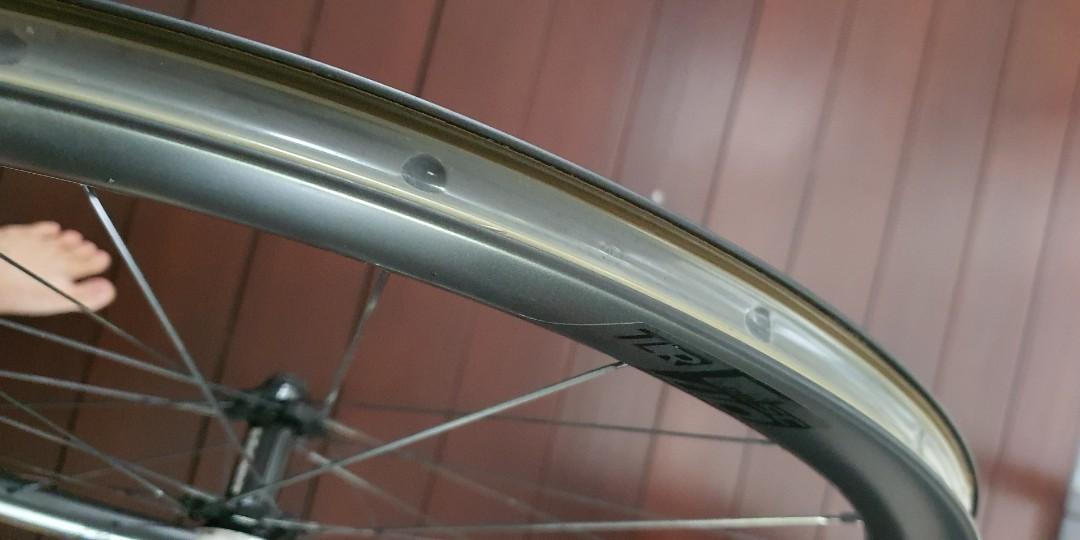 Vision SC 40 disc carbon wheelset, Sports Equipment, Bicycles