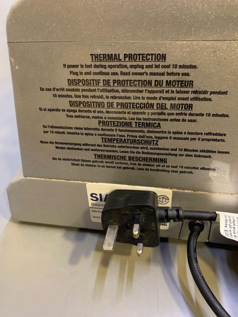 Waring Commercial WW200K Heavy Duty Double Belgian Waffle Maker, TV