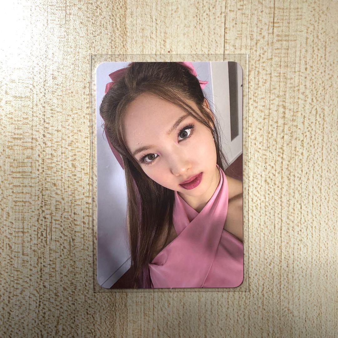 WTS twice nayeon photocard (formula of love explosion ver.), Hobbies