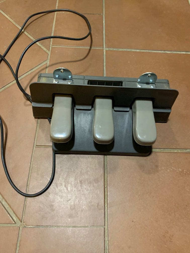 Yamaha Electric Piano Pedal, Hobbies & Toys, Music & Media, Musical