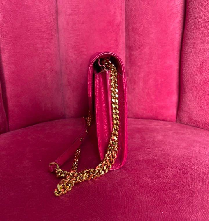 YSL Wallet on chain in grained leather (Category: Luxury Bags & Wallets) located in Manila. Submitted by dendc (Listing ID 1150012004, Image 3). Description: With entrupy.