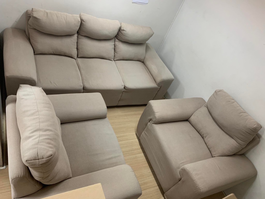 2nd hand SOFA SET , Furniture & Home Living, Furniture, Sofas on Carousell