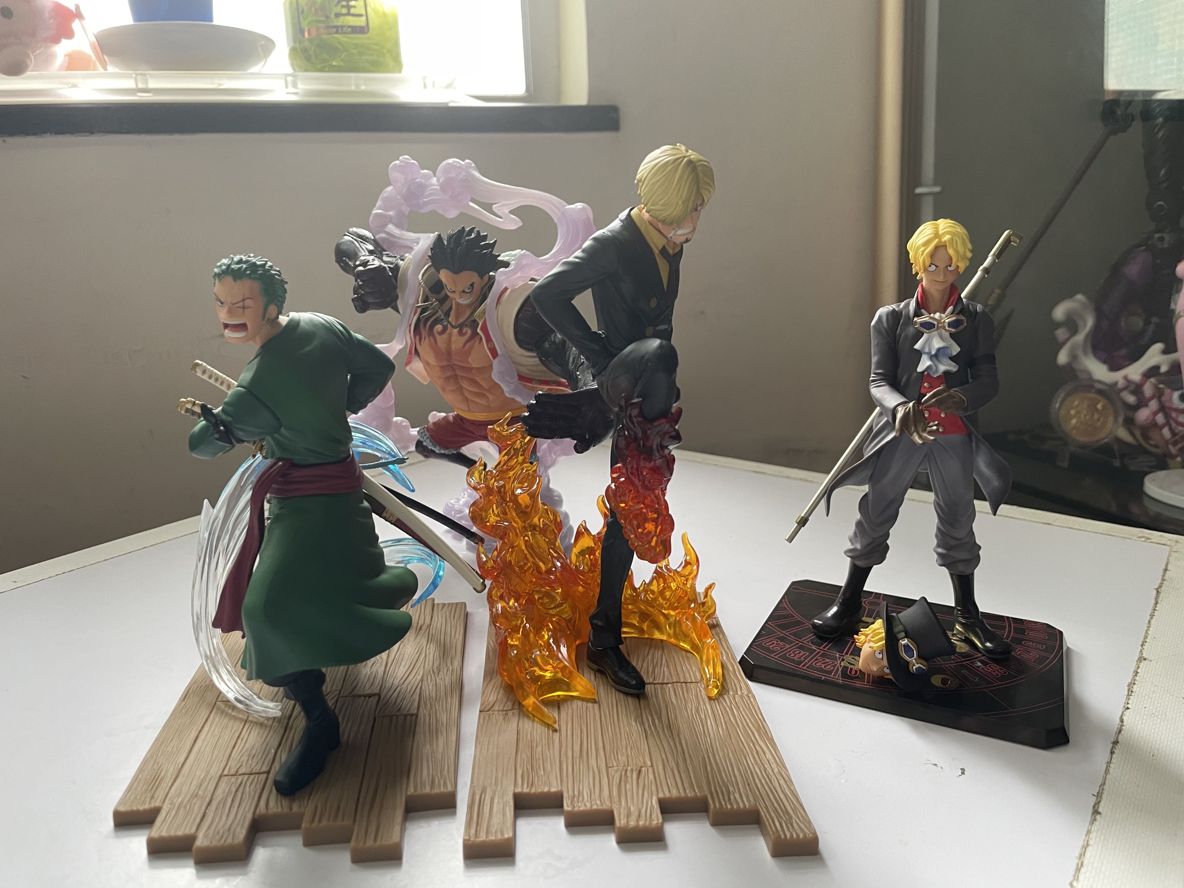 4隻金證 清櫃位長放玻璃櫃放拆擺金證海賊王4隻figurarts Zero 薩波雙頭鵰山治卓洛log File 一對四檔路飛