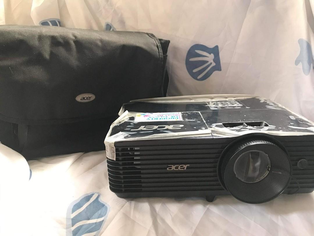 ACER X118 DLP PROJECTOR, TV & Home Appliances, TV & Entertainment