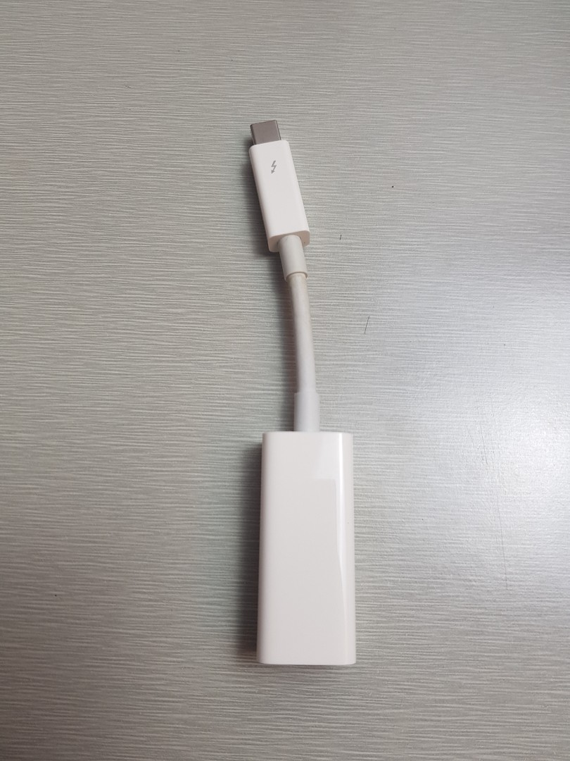 Apple Thunderbolt 2 to Adapter, Computers & Tech, Parts & Accessories, Cables