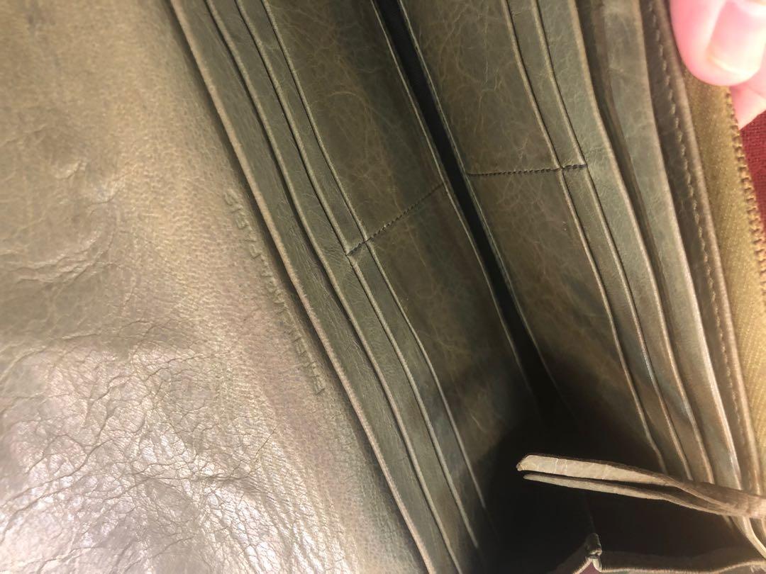 Authentic Balenciaga wallet (Category: Luxury Bags & Wallets) located in Las Pinas. Submitted by jaydeeclutters (Listing ID 1150241215, Image 3). Description: Well-used but not abused Sage green color Dimensions: 7.5 inches x 4 inches .