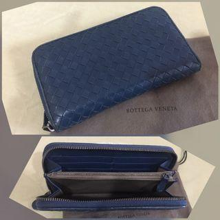 Bottega Veneta long wallet, Women's Fashion, Bags & Wallets 