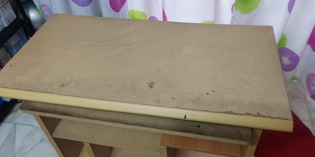 Computer table (Category: Furniture) located in Kuala Lumpur. Submitted by destiny_gunpla (Listing ID 1150367340, Image 2). Description: Heavily used computer table around 15years Self pick up at sentul Price can nego.