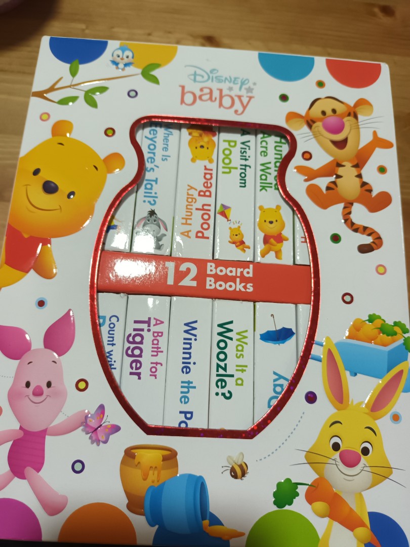 Disney baby board books Winnie the Pooh, 兒童＆孕婦用品, 嬰兒玩具 Carousell