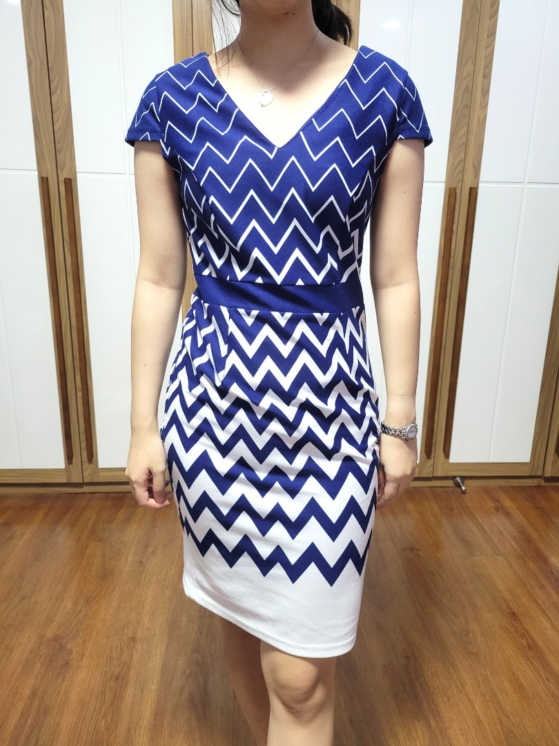 Dorothy Perkins Blue Zigzag dress 38 Women s Fashion Dresses Sets Dresses on Carousell