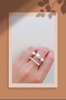 Double Ring with Pearl