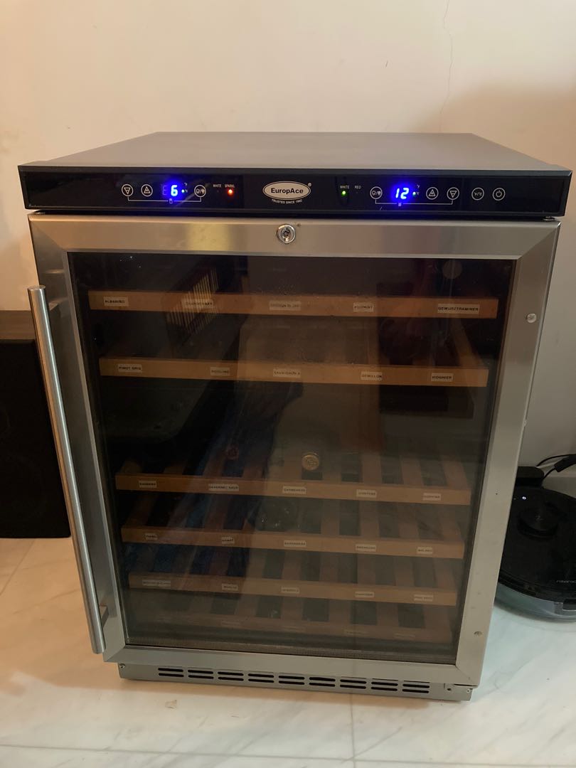EuropAce wine cooler fridge, TV & Home Appliances, Kitchen Appliances