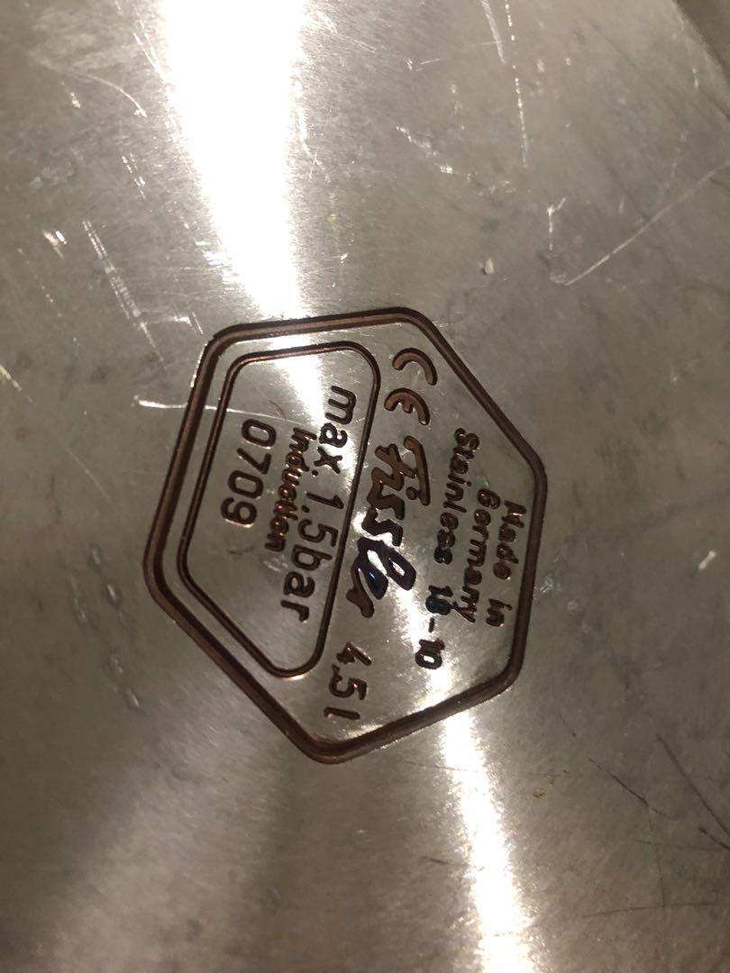 Fissler Pressure Cooker 4.5L, TV & Home Appliances, Kitchen Appliances