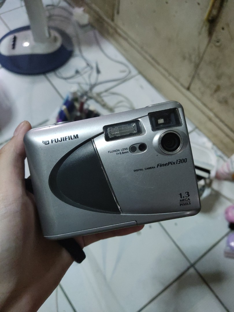 Fujifilm FinePix1300, Photography, Cameras on Carousell