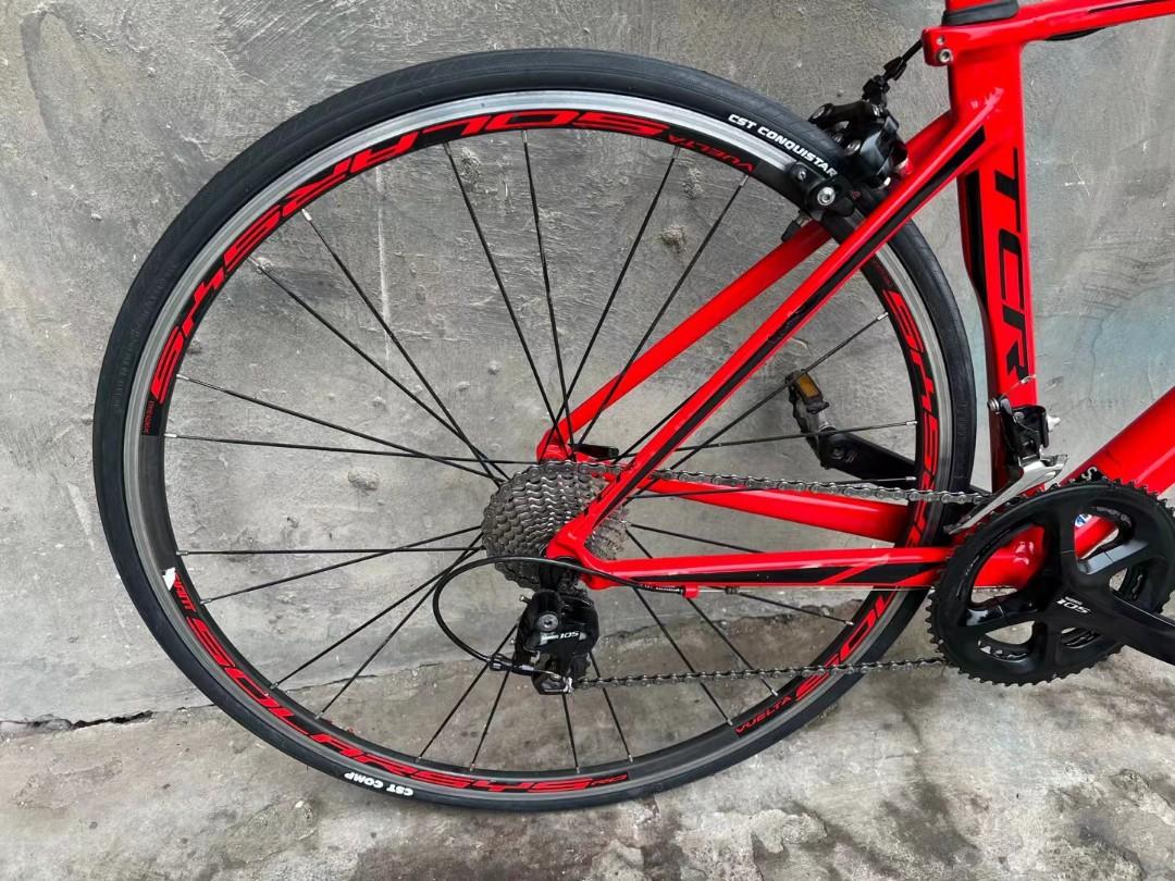 Giant road bike, Sports Equipment 