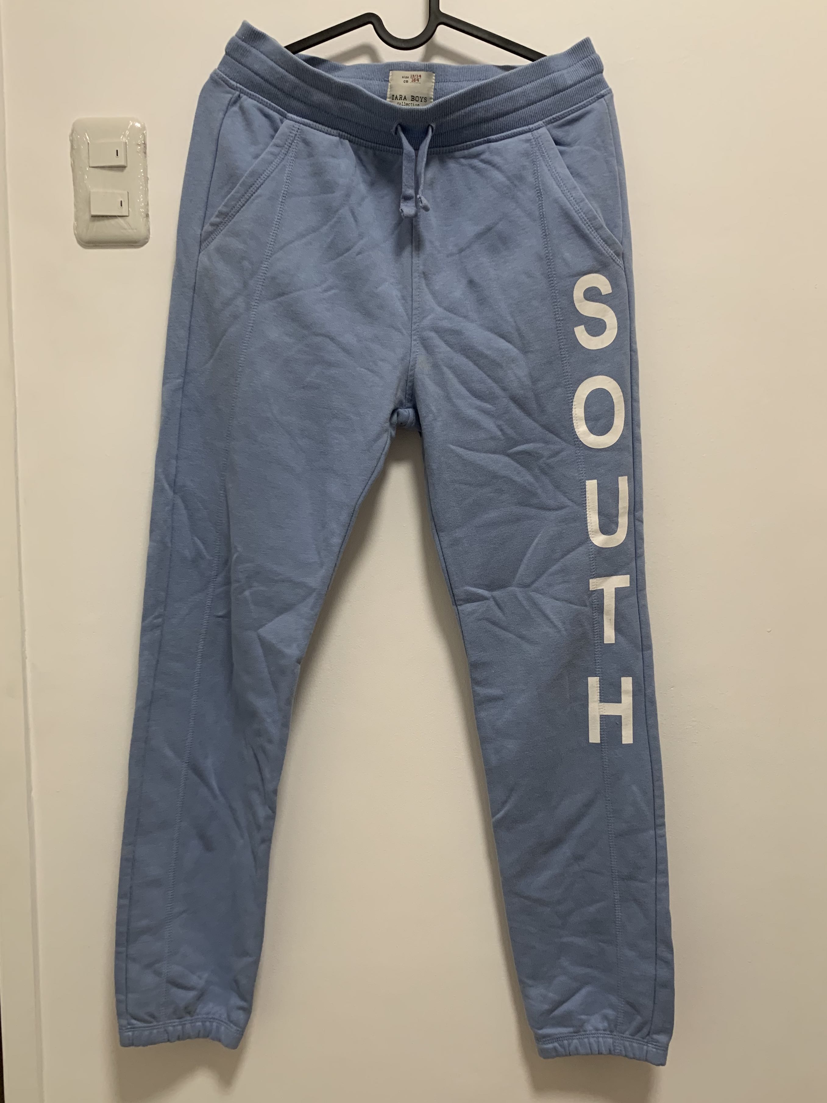 Jogger pants Zara, Women's Fashion, Activewear on Carousell