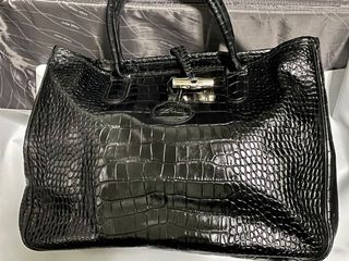 (Category: ) located in . Submitted by joynluxe (Listing ID 1150386468, Image 1). Description: .