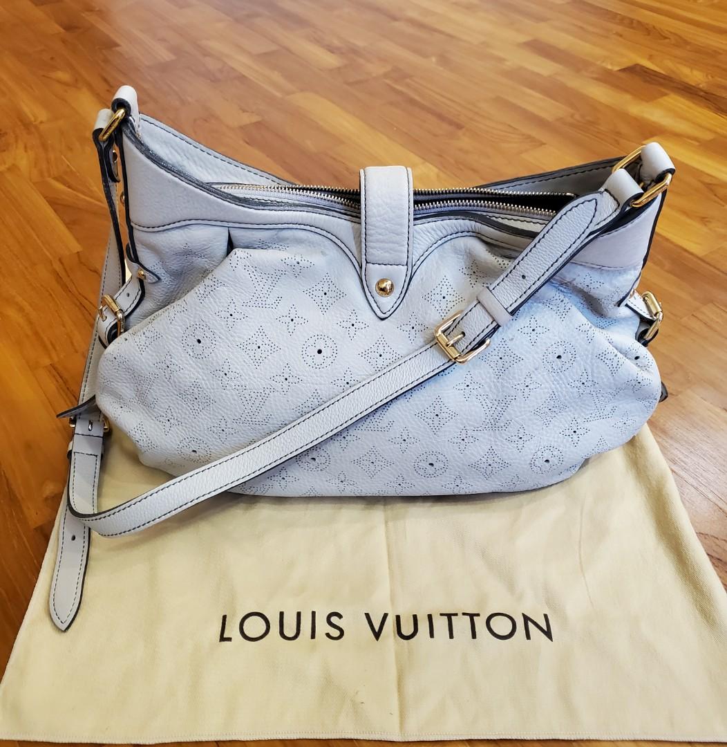 louis vuitton cream color bag