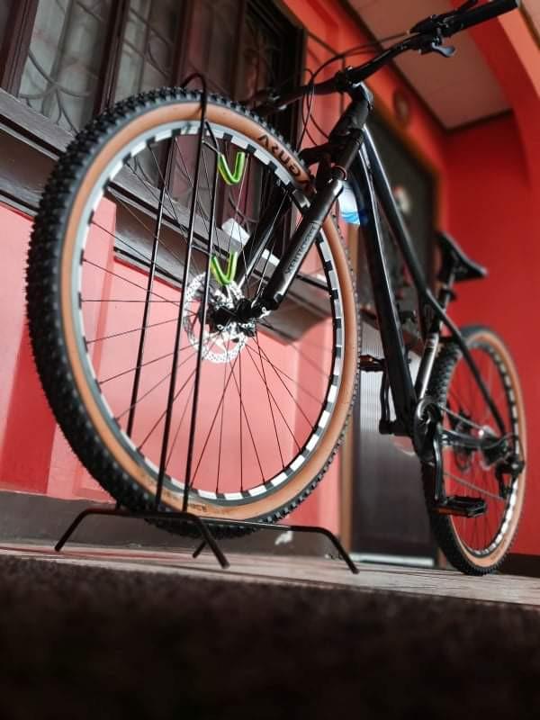 Mountain bike (Category: Bicycles) located in Las Pinas. Submitted by tabsilog (Listing ID 1150347291, Image 3). Description: Rush sale B New Promax Mountain bike 29 inch wheel size Alloy material 1x9 gear speed mechanical brakes Free bottle cage PM or sms 09608484135 Price neg.