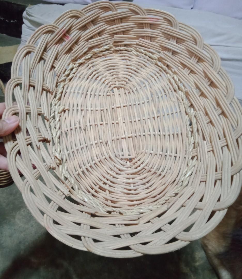 Oval Native fruit basket (Category: Gift Baskets & Hampers) located in Quezon City. Submitted by Dbakerbel_th (Listing ID 1150257806, Image 3). Description: ✅13" Width ✅15" Length.