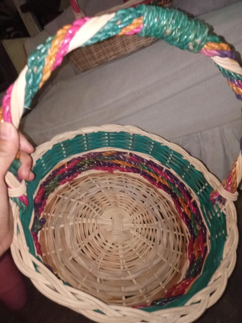 Round Native basket (Category: Gift Baskets & Hampers) located in Quezon City. Submitted by Dbakerbel_th (Listing ID 1150305675, Image 2). Description: ✅13" Round ✅13" Height.