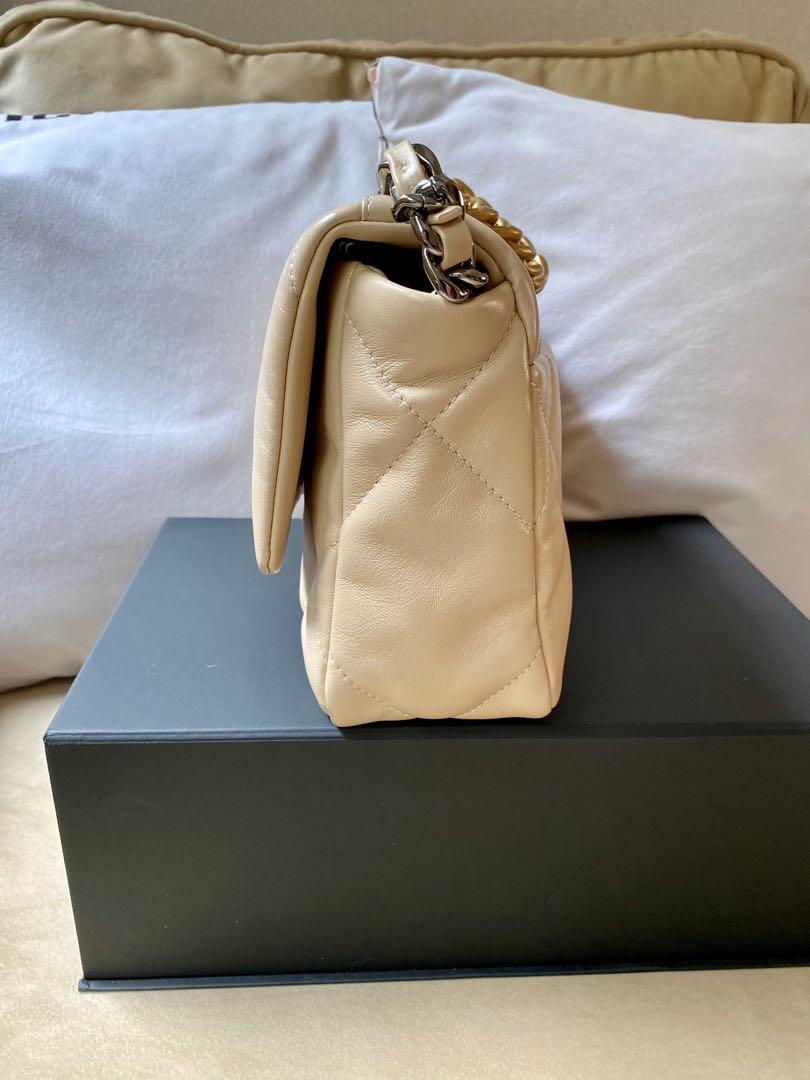 NEW CHANEL 19 SMALL 22S LIGHT BEIGE LAMBSKIN LEATHER CLASSIC FLAP BAG GOLD  NUDE, Women's Fashion, Bags & Wallets, Shoulder Bags on Carousell