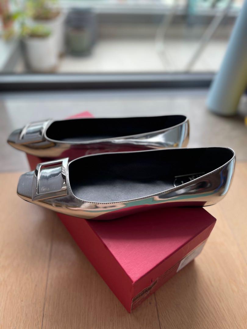 Roger vivier silver outlet flats