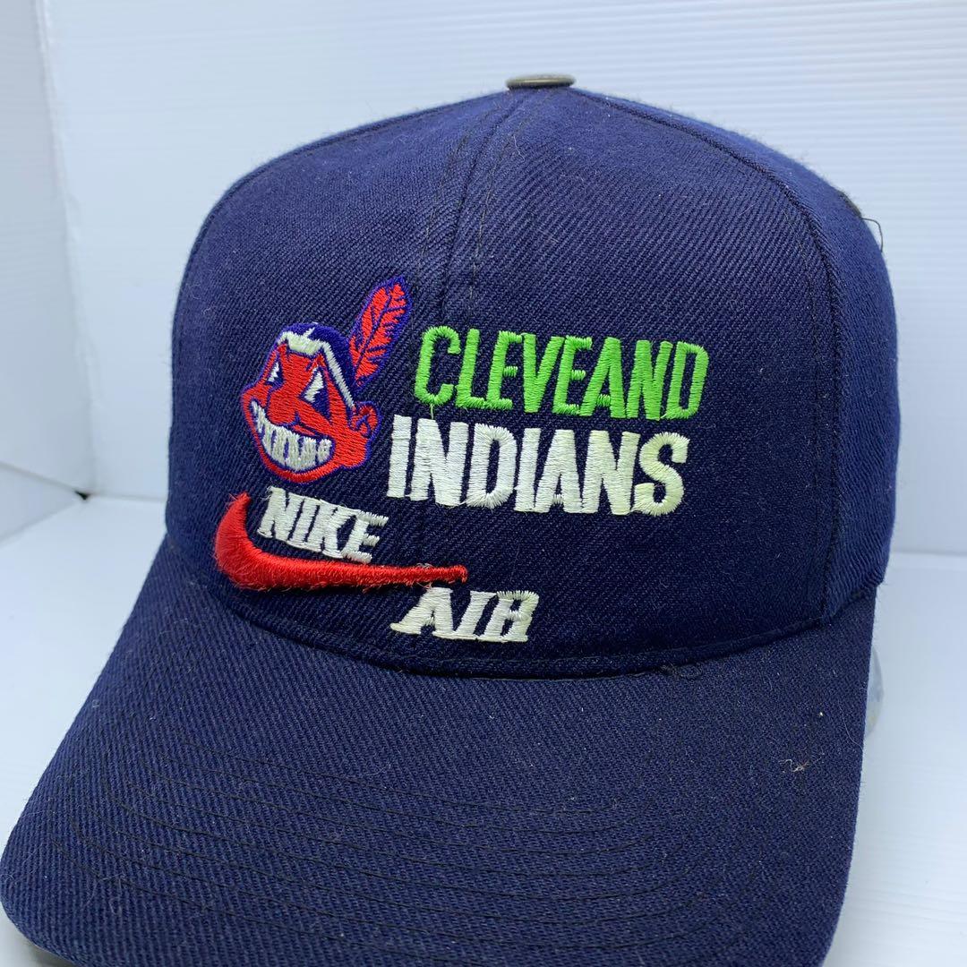 Rare Vintage Nike Snapback x MLB Cleveland Indians Logo Velcro