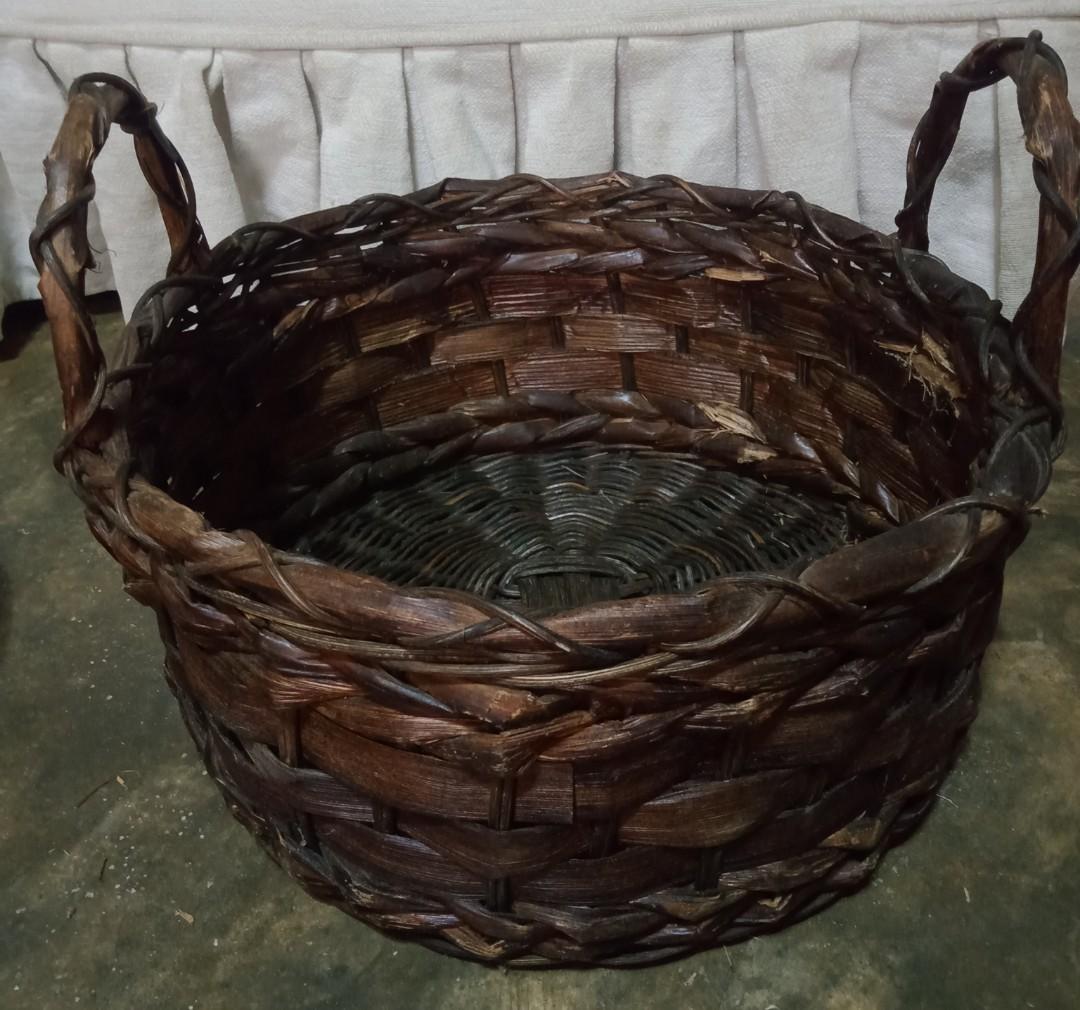 Round Native Basket (Category: Gift Baskets & Hampers) located in Quezon City. Submitted by Dbakerbel_th (Listing ID 1150227784, Image 1). Description: ✅14" Round ✅7" Height.