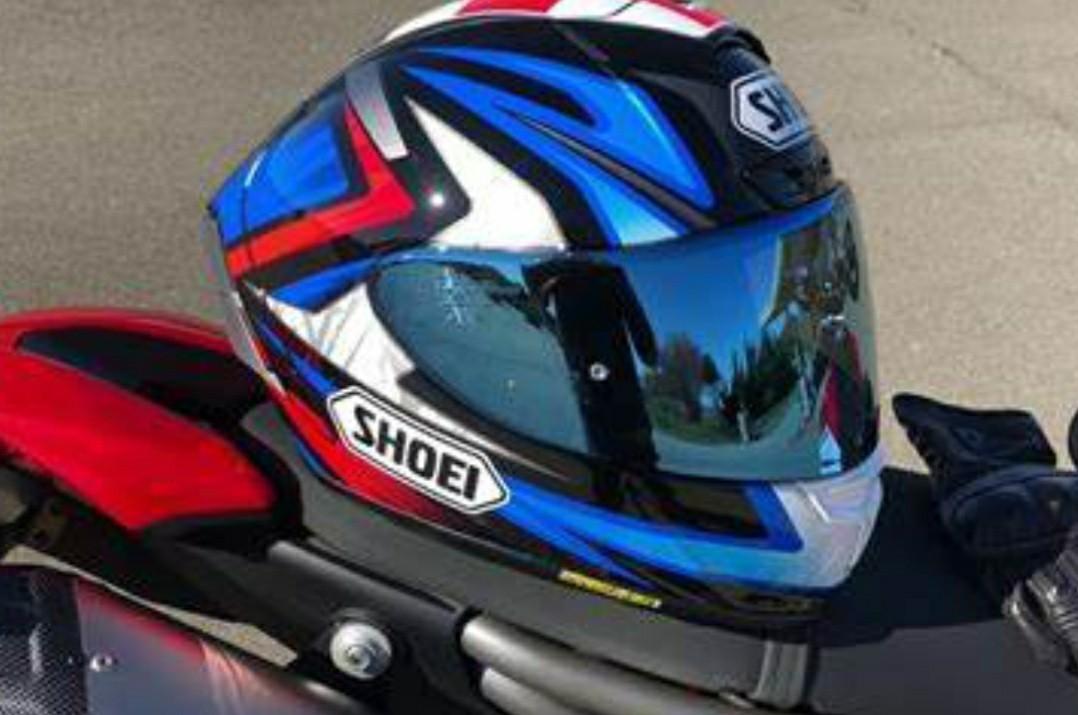 Iridium top blue visor
