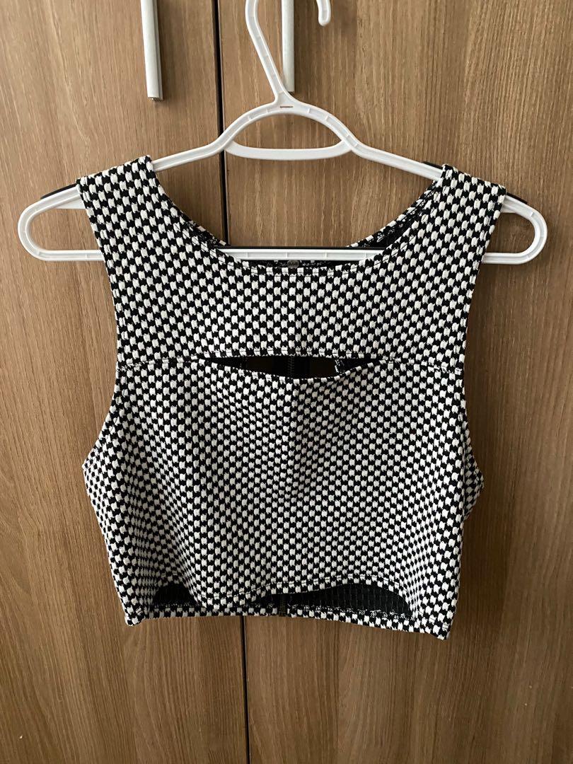 Checkered vans outlet crop top