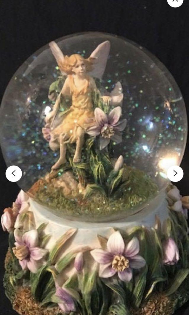 Vintage SHUDEHILL Signature Romantic Fairies Snow Globe. Fairie is