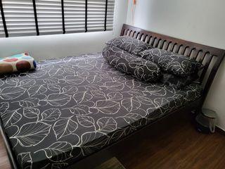 Wihardja queen size bedframe with mattress