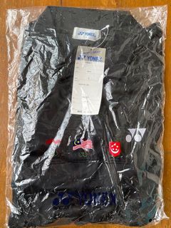 (Category: ) located in . Submitted by closet.cleanup (Listing ID 1150273326, Image 1). Description: .