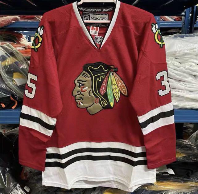 NHL Chicago Blackhawks Jersey, Men's Fashion, Activewear on Carousell