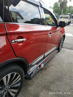 Black Outlander side step