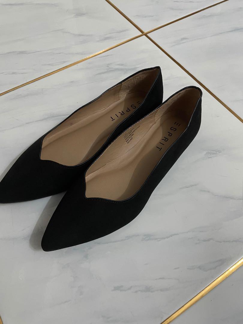 Gamuza sales black shoes