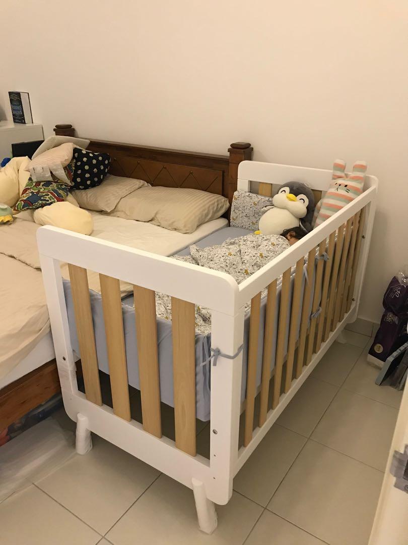 CLEARANCE Comfy Baby Luca Wooden Baby Cot Mattress Mosquito