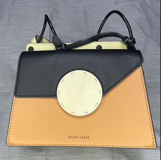 （分類：）位於 。 由 cc330 提交（商品編號 1150593418，圖片 1）。簡介： 。