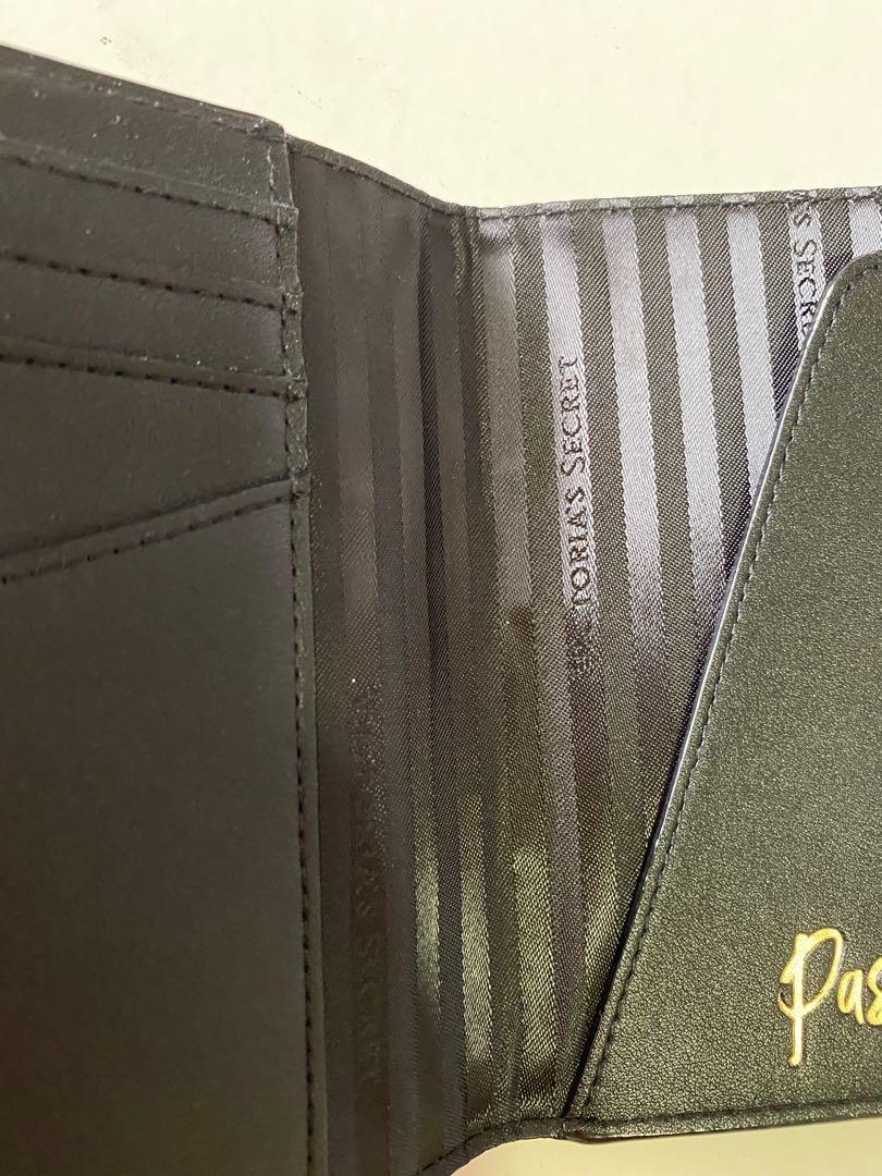 Passport Cover VICTORIA’s SECRET, Fesyen Wanita, Tas & Dompet di Carousell