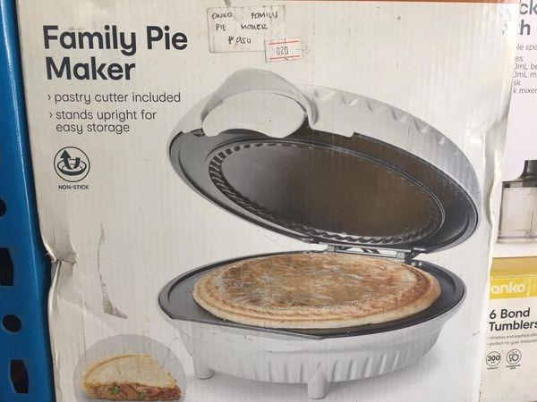 🤩FAMILY PIE MAKER🤩 (Category: Breadmakers) located in San Pedro. Submitted by aussie.surplustore (Listing ID 1150448920, Image 1). Description: 🤩FAMILY PIE MAKER🤩 -pastry cutter include -stands upright for easy storage PRICE: 950 📌SURPLUS items from AUSTRALIA .