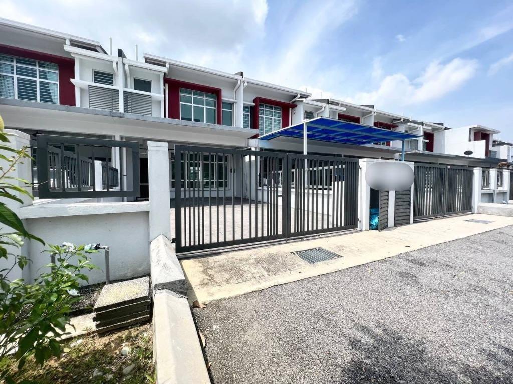 FOR SALE : Double Storey Terrace, Mapel Hillpark @ Puncak Alam ...