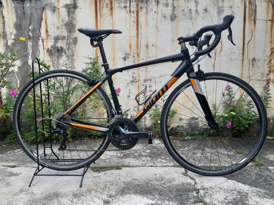 Giant road bike 2025 small