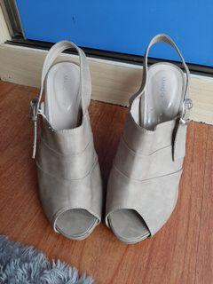 Heels wanita Merk Mano Chini (10cm)