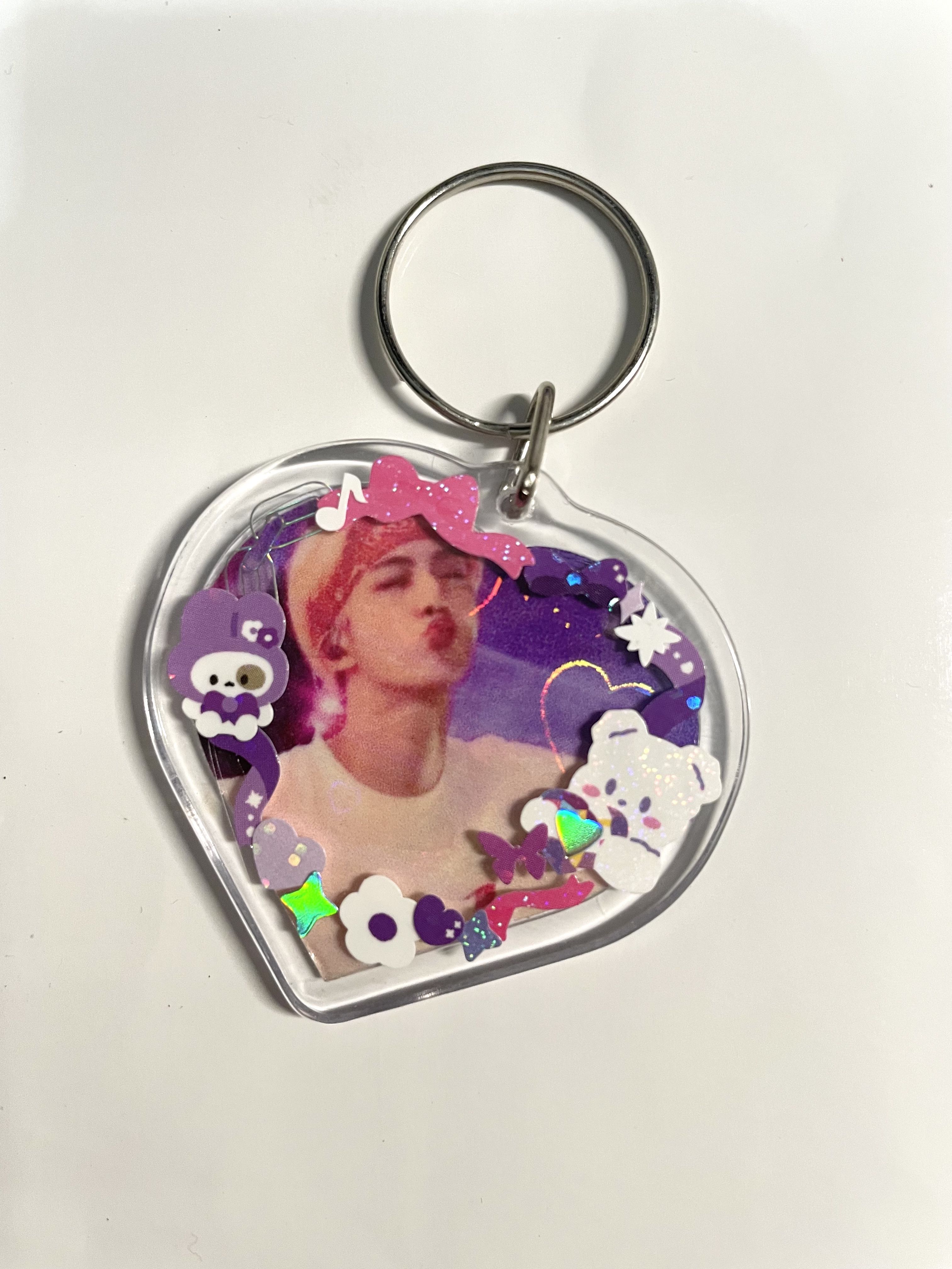 kpop keychain stray kids day6 the boyz seventeen nct izone wjsn vixx golcha exo wayv pentagon sf9 victon everglow iu twice loona treasure red velvet enhyphen got7 ab6ix gfriend blackpink chungha itzy ...