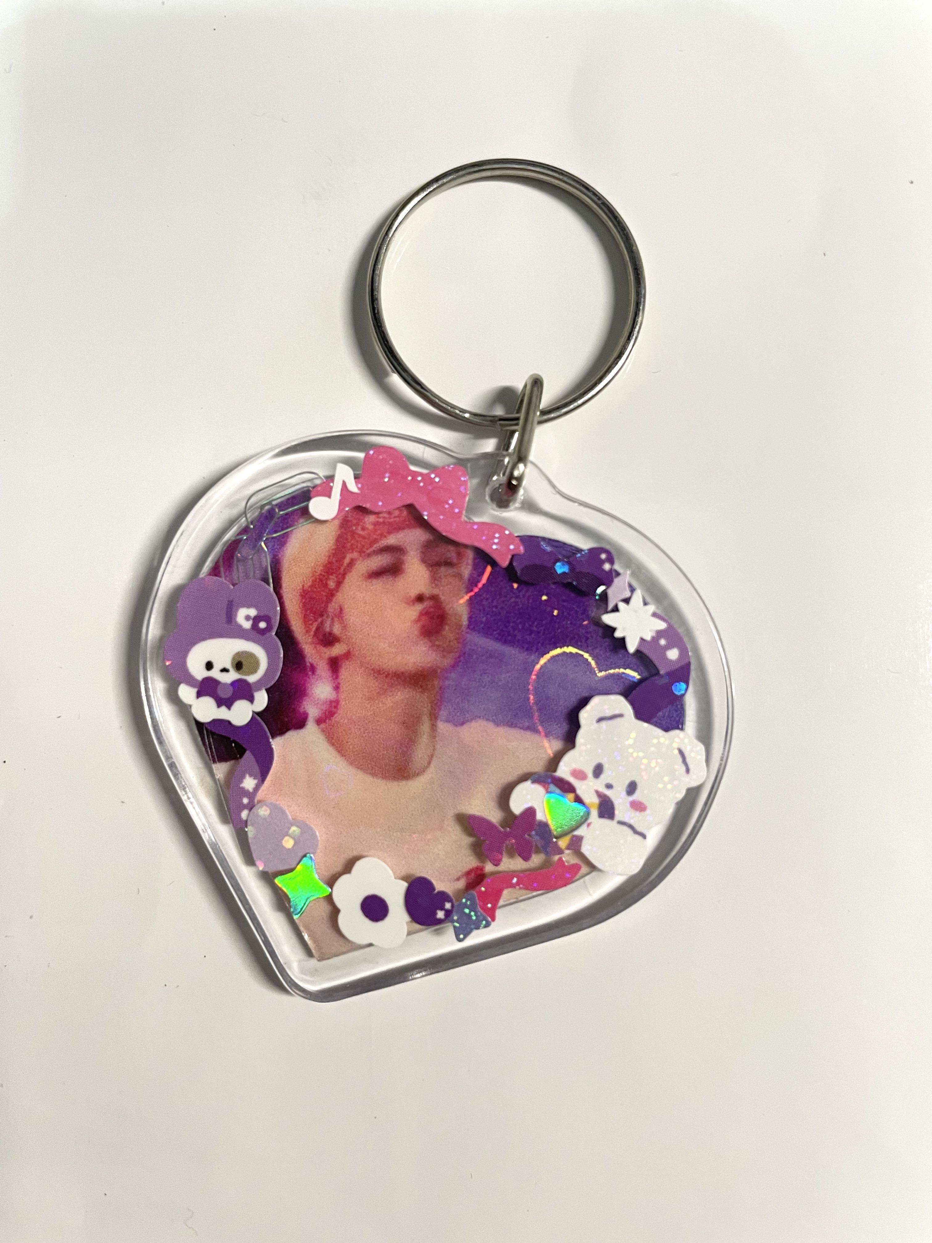 kpop keychain stray kids day6 the boyz seventeen nct izone wjsn vixx golcha exo wayv pentagon sf9 victon everglow iu twice loona treasure red velvet