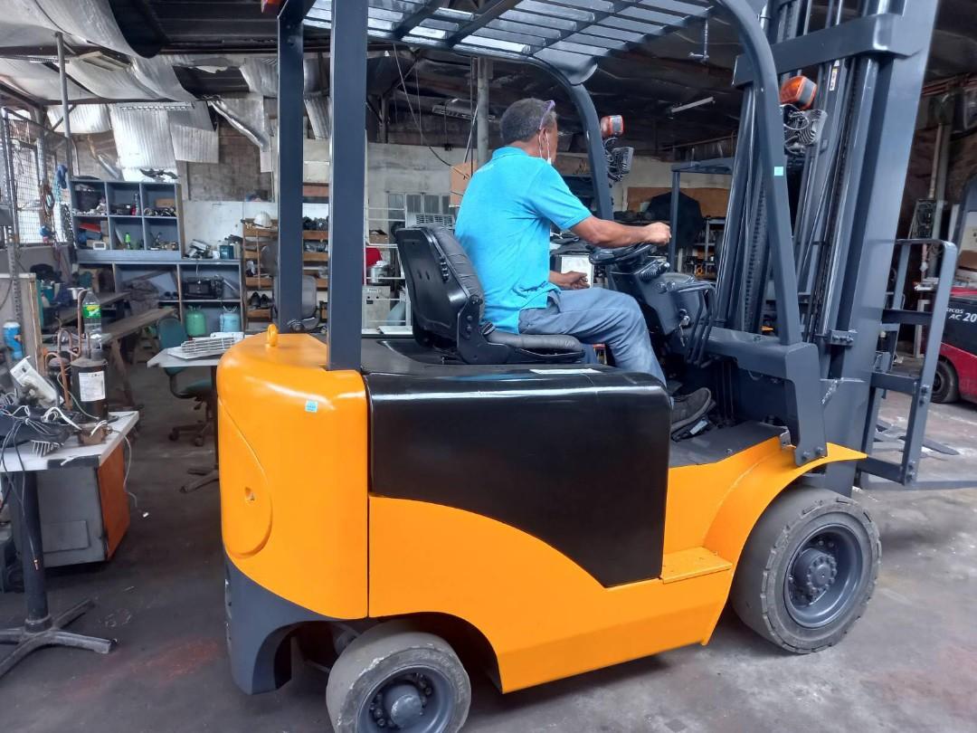 Lonking Electric Forklift 2 ton, Commercial & Industrial, Industrial