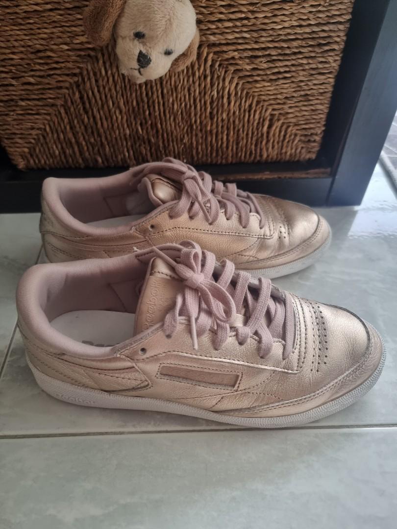 Reebok rose gold best sale sneakers