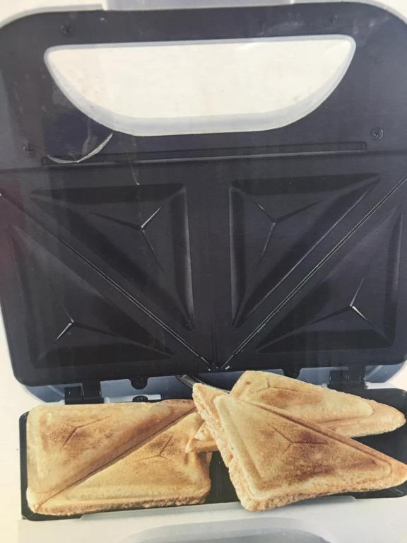 🤩SANWICH MAKER🤩 (Category: Breadmakers) located in San Pedro. Submitted by aussie.surplustore (Listing ID 1150446176, Image 3). Description: 🤩SANWICH MAKER🤩 -non stick plates -stand upright for compact storage -fits 2 sandwiches PRICE: 550 📌SURPLUS items from AUSTRALIA .
